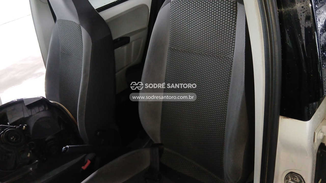 Volkswagen UP Move MA - 2014/2015 — foto 9 de 12