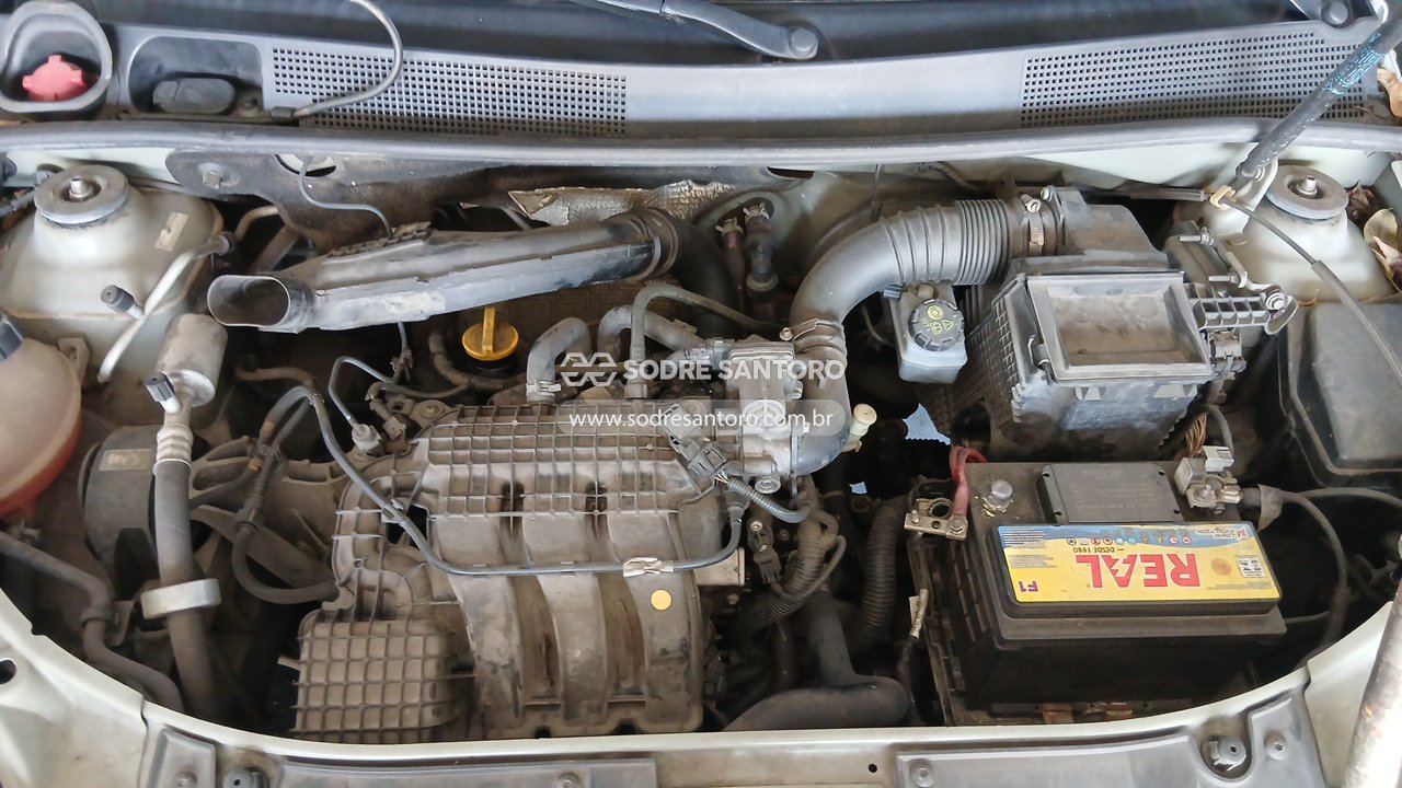 Renault Sandero Life 10 MT - 2019/2020 — foto 5 de 12