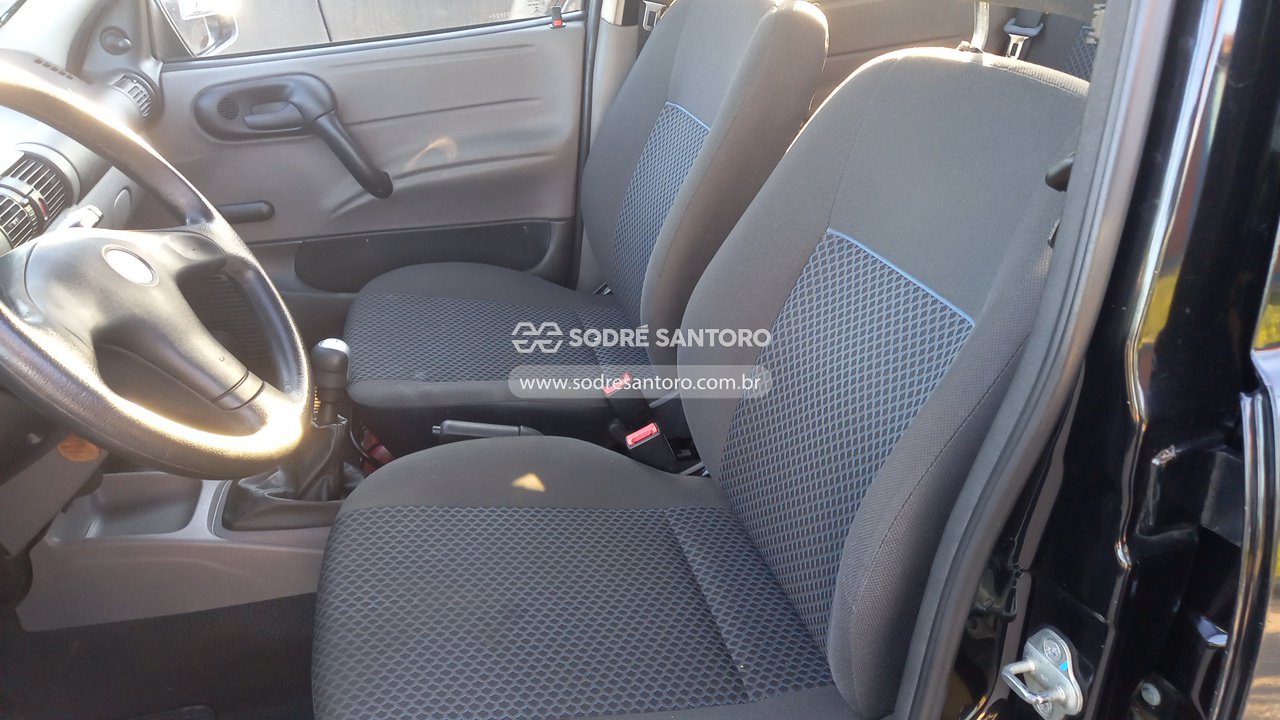 Chevrolet Classic LS - 2012/2013 — foto 8 de 12