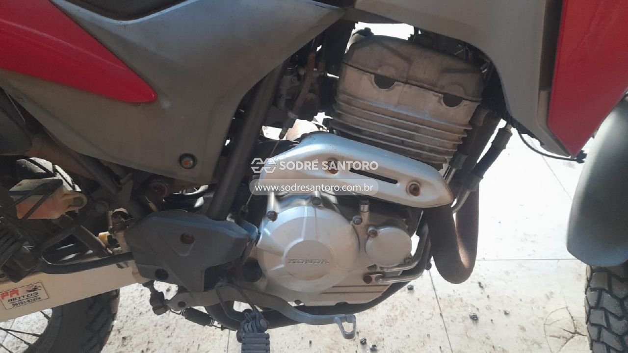 Honda Xre 300 - 2013/2013 — foto 11 de 12