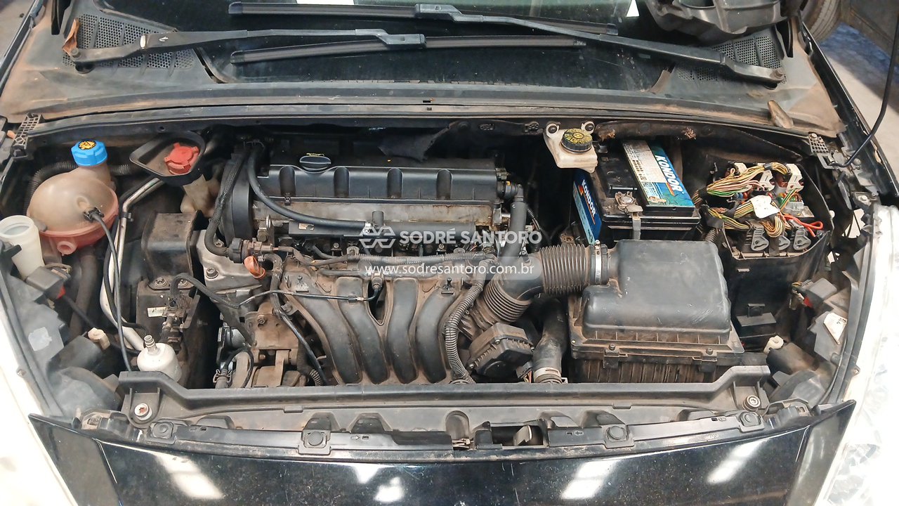Peugeot 408 Allure - 2011/2012 — foto 5 de 9