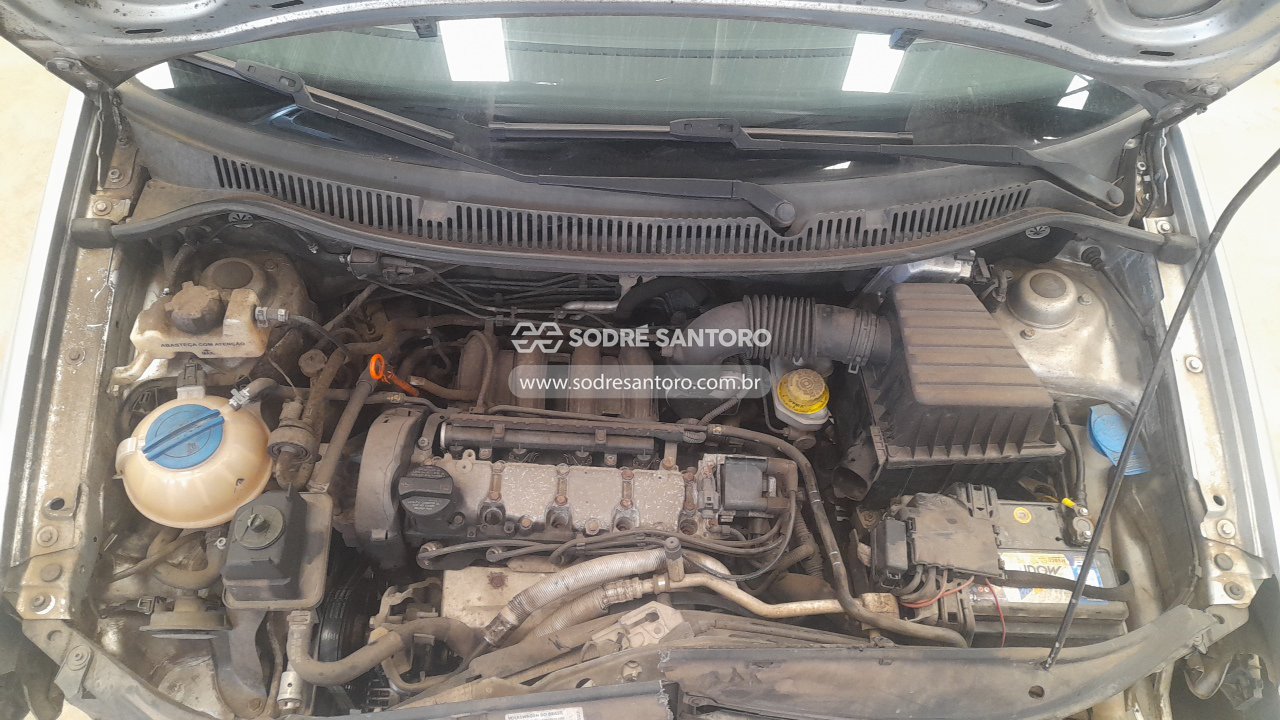 Volkswagen Polo Sedan 1.6 - 2014/2014 — foto 5 de 12