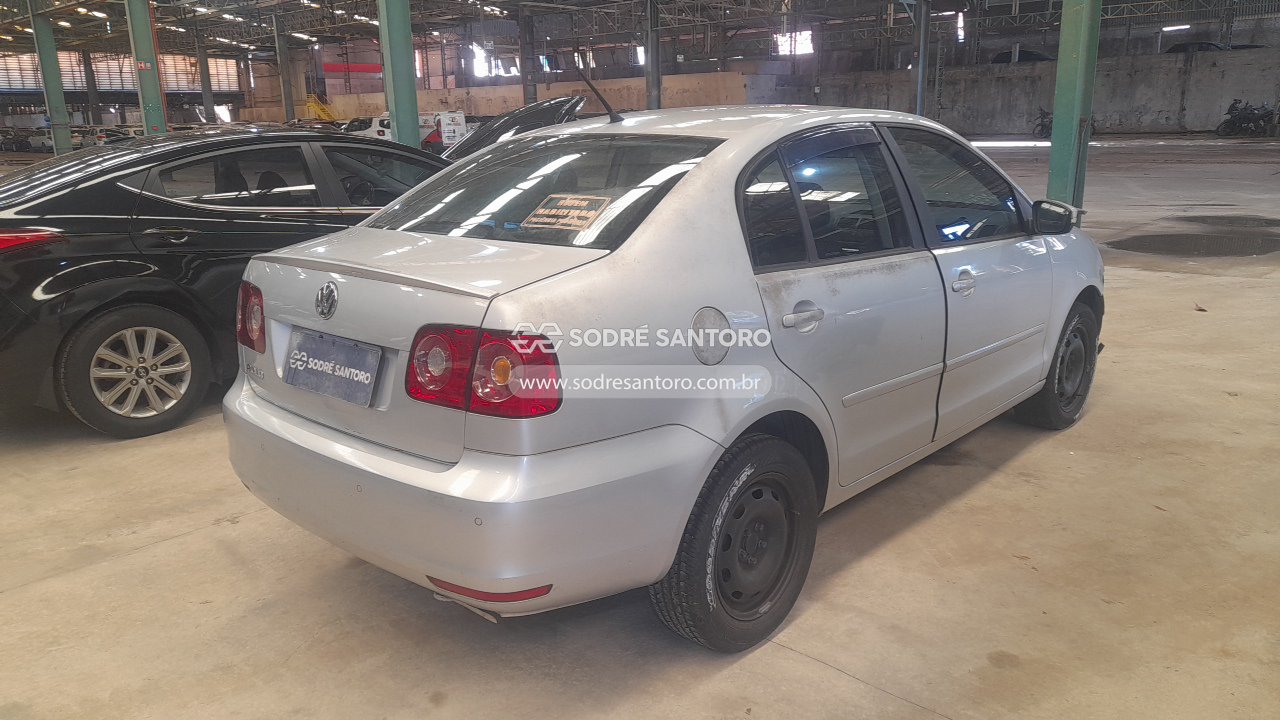 Volkswagen Polo Sedan 1.6 - 2014/2014 — foto 4 de 12
