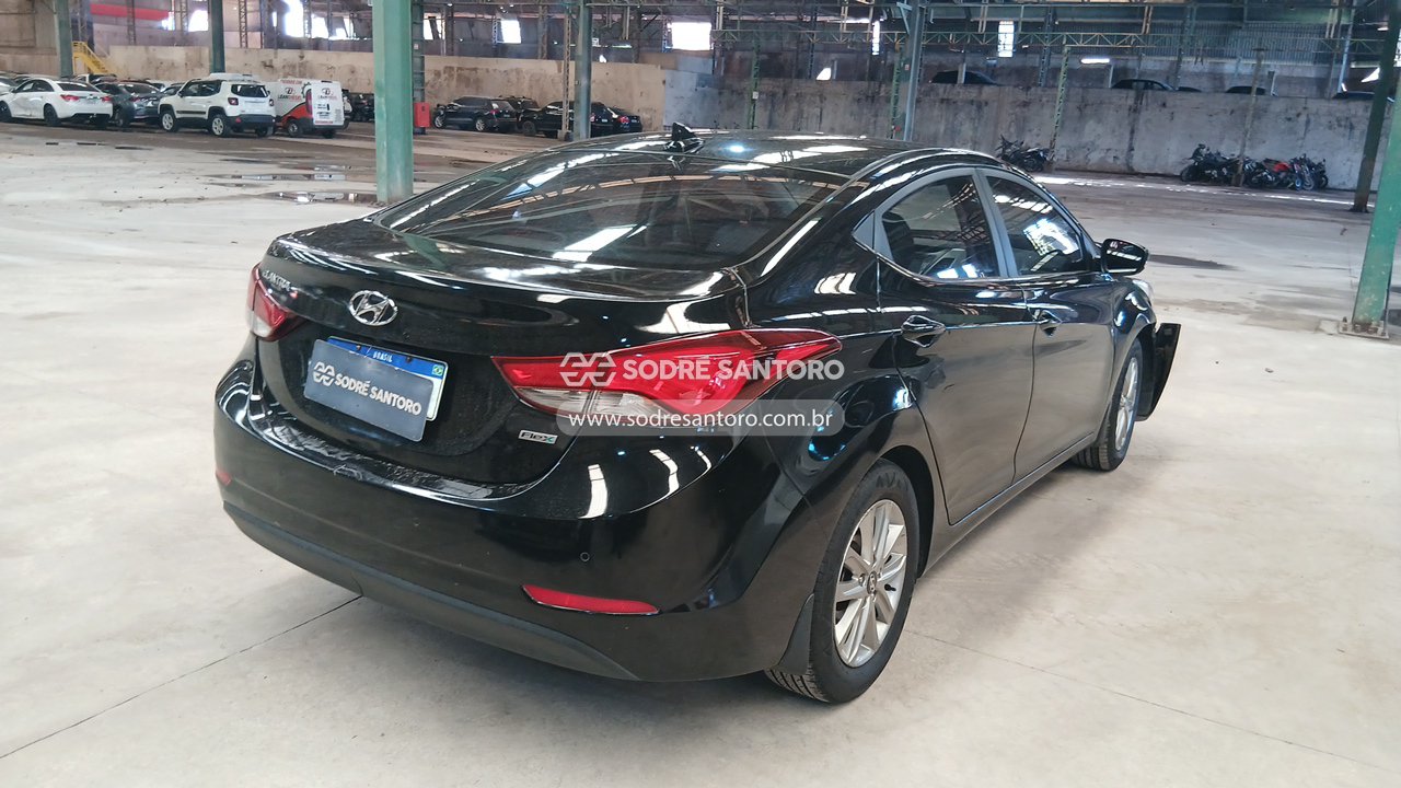 Hyundai Elantra - 2014/2015 — foto 4 de 10