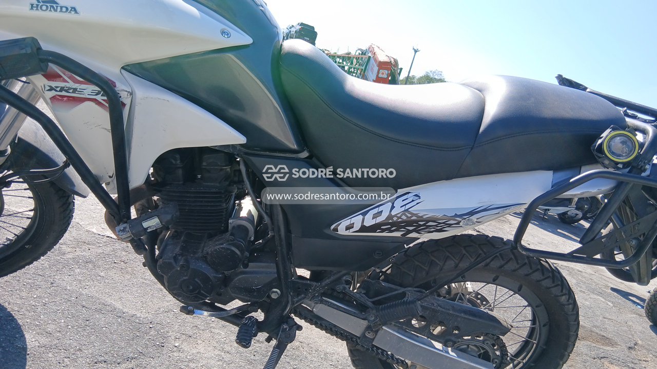 Honda Xre 300 - 2013/2013 — foto 5 de 11