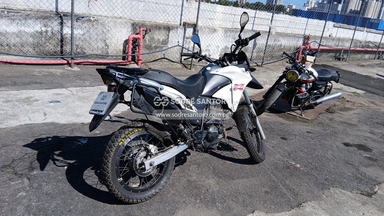 Honda Xre 300 - 2013/2013 — foto 4 de 11
