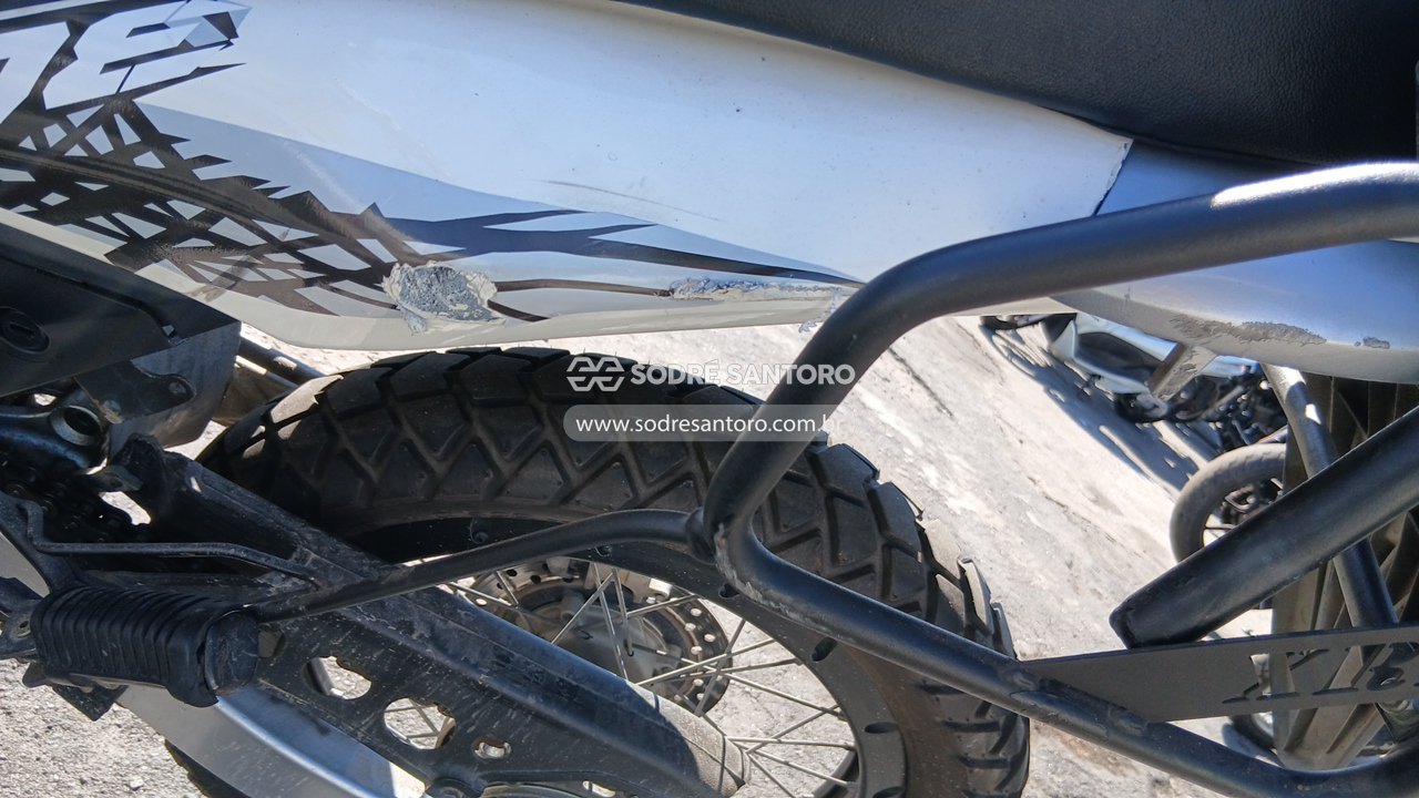 Honda Xre 300 - 2013/2013 — foto 9 de 11