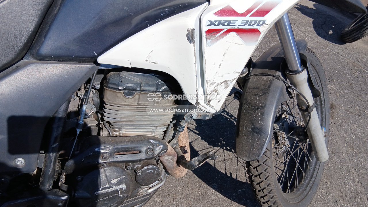 Honda Xre 300 - 2013/2013 — foto 10 de 11