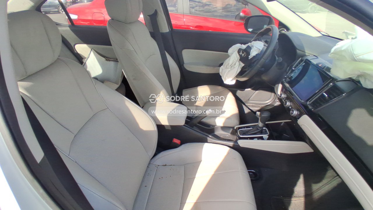 Honda City Touring - 2023/2024 — foto 8 de 12