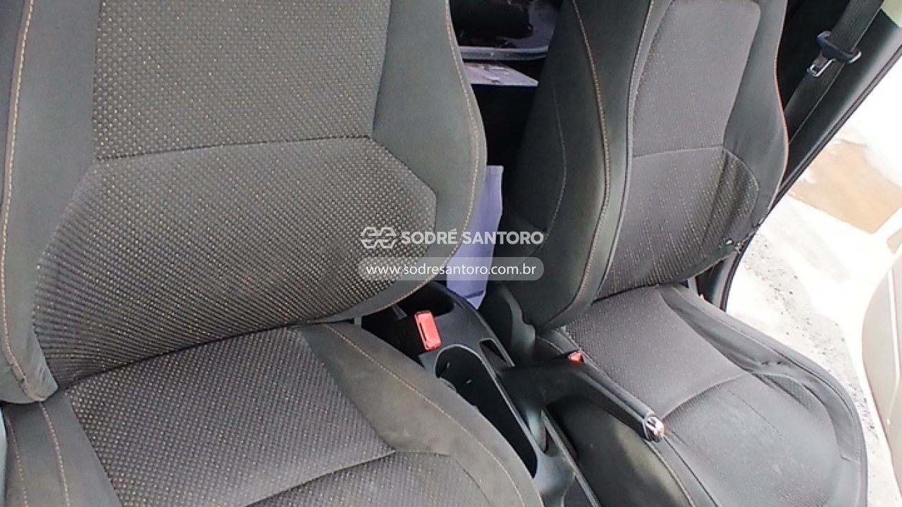 Chevrolet Onix 1.0mt LT - 2013/2014 — foto 9 de 12