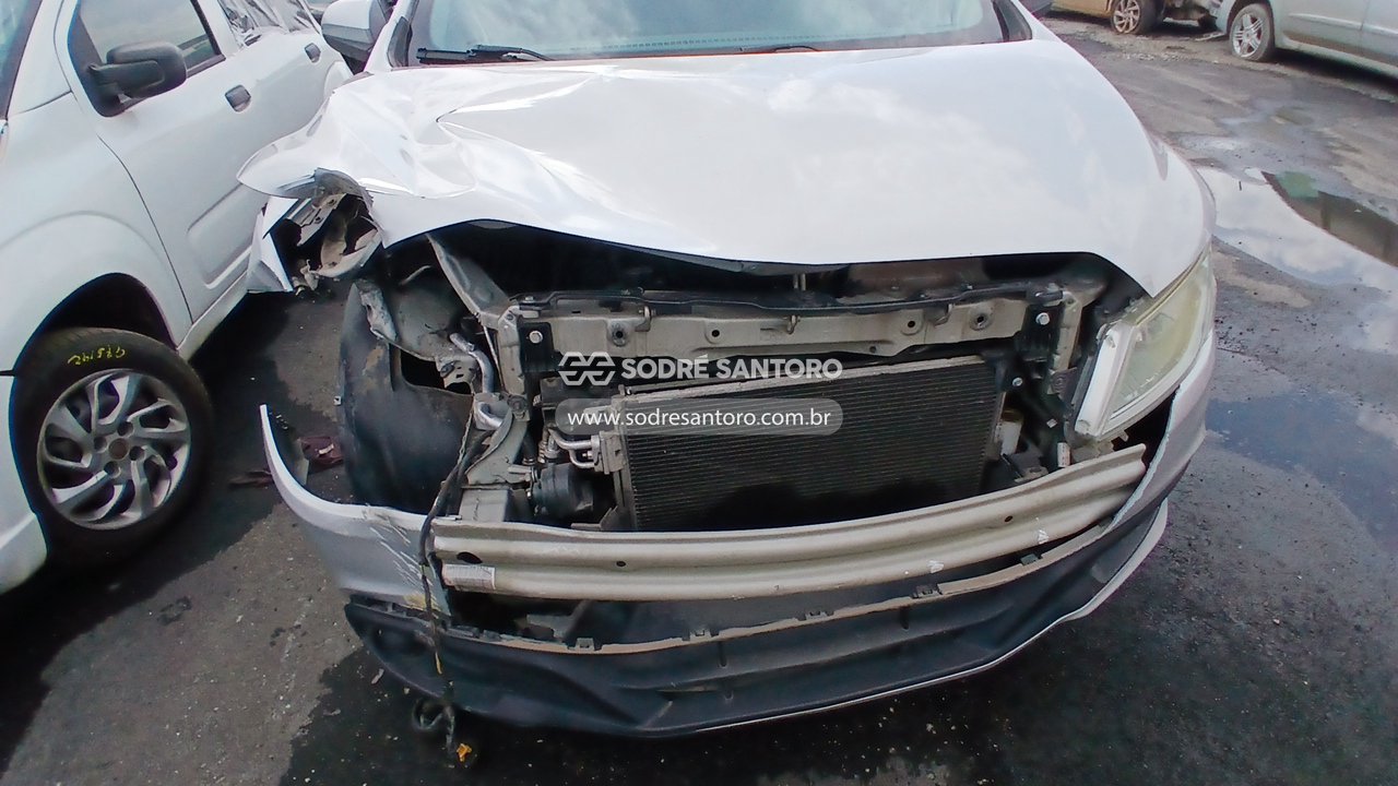 Chevrolet Onix 1.0mt LT - 2013/2014 — foto 11 de 12