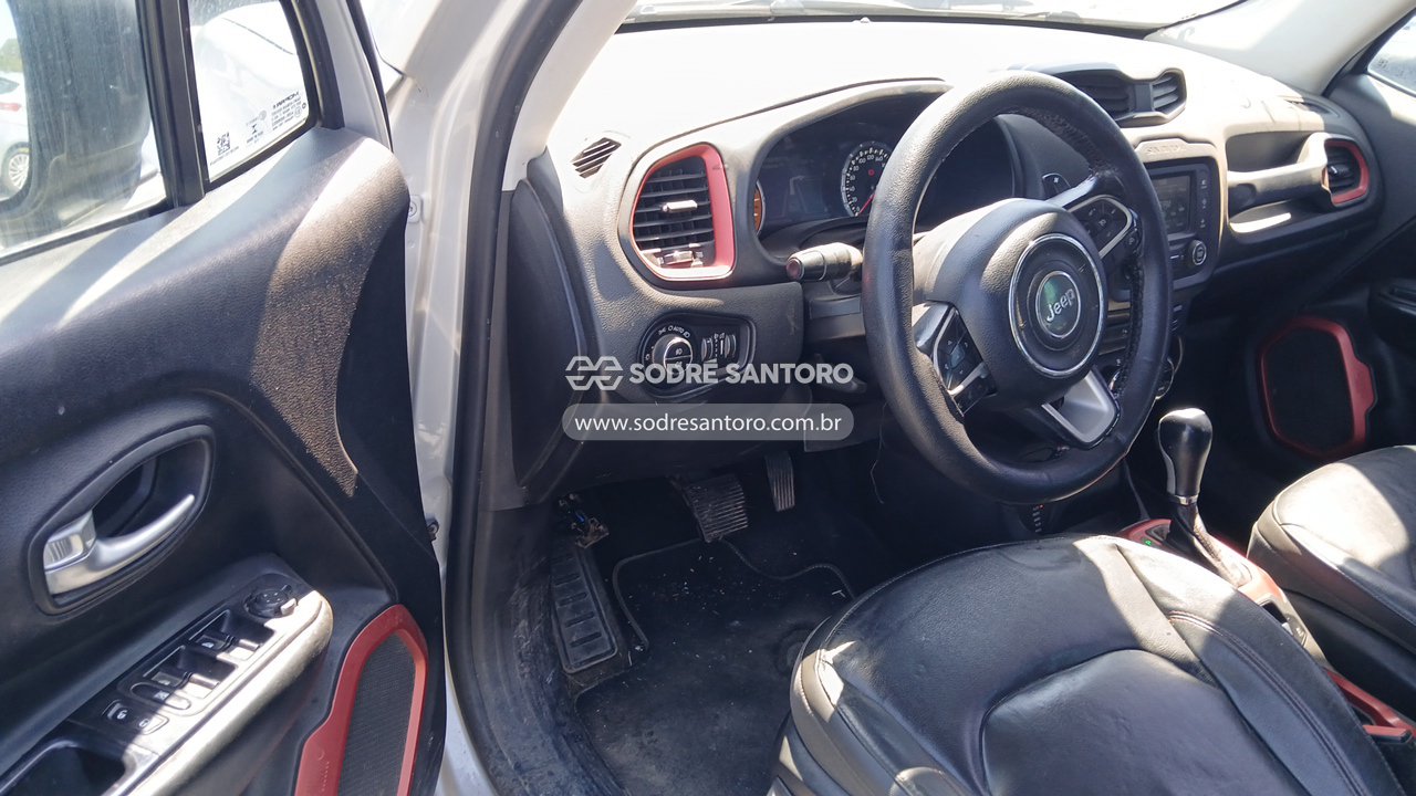 Jeep Renegade Thawk AT - 2015/2016 — foto 6 de 12