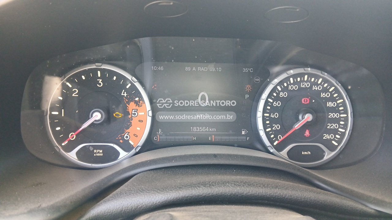 Jeep Renegade Thawk AT - 2015/2016 — foto 7 de 12