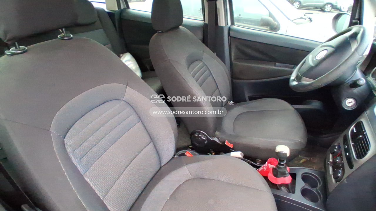 Fiat Idea Attractive 1.4 - 2013/2014 — foto 8 de 9