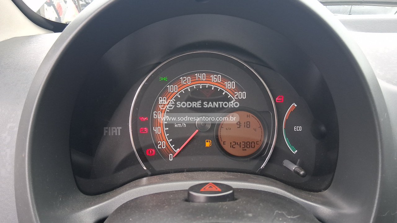 Fiat Uno Vivace 1.0 - 2010/2011 — foto 7 de 12