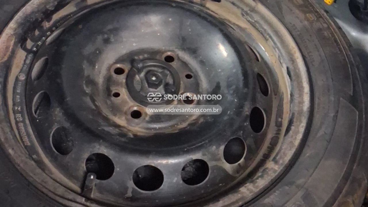 Fiat Uno Vivace 1.0 - 2010/2011 — foto 10 de 12