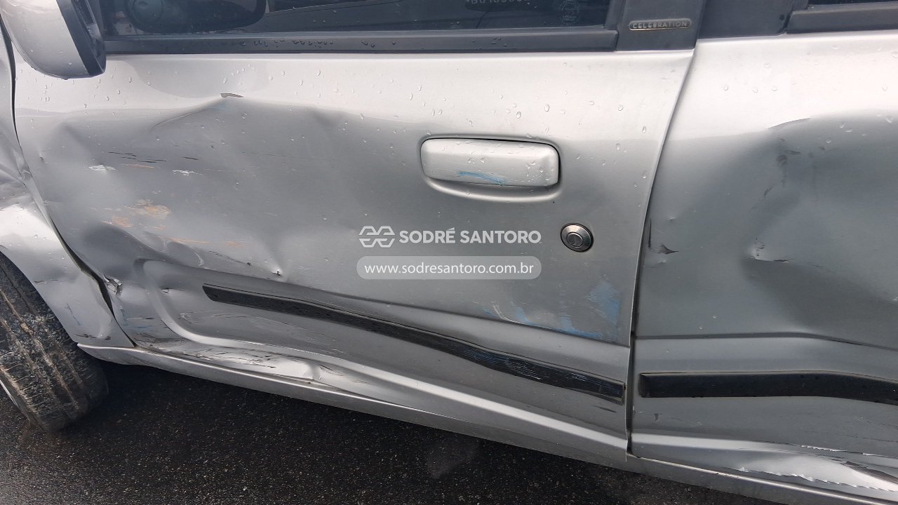 Fiat Uno Vivace 1.0 - 2010/2011 — foto 12 de 12