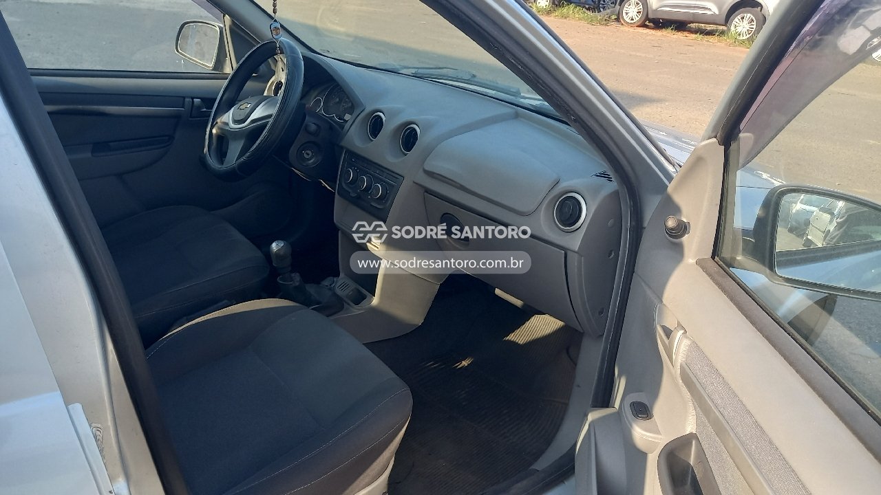 Chevrolet Prisma 1.4 LT - 2012/2012 — foto 7 de 11