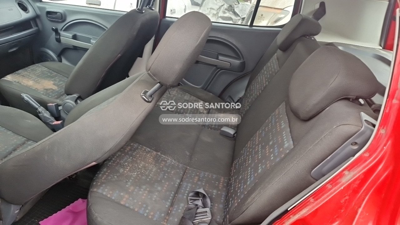 Fiat Uno Vivace 1.0 - 2014/2014 — foto 9 de 12