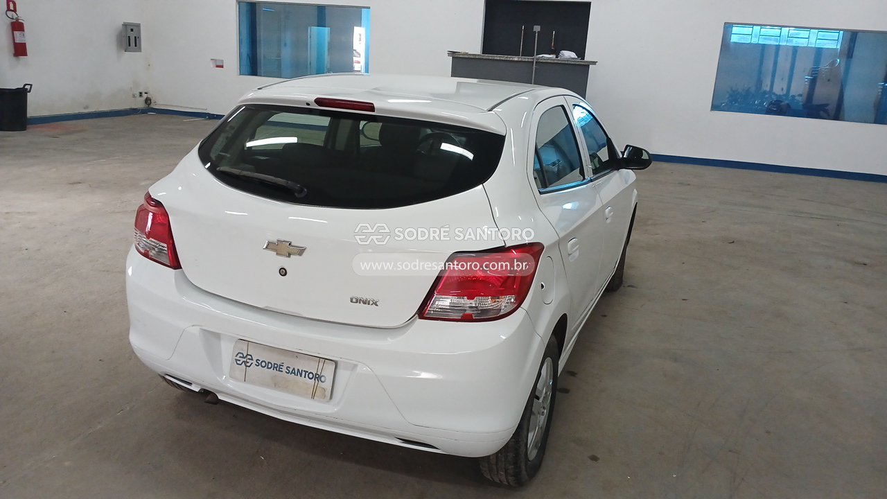 Chevrolet Onix 10mt Joye - 2016/2017 — foto 4 de 12