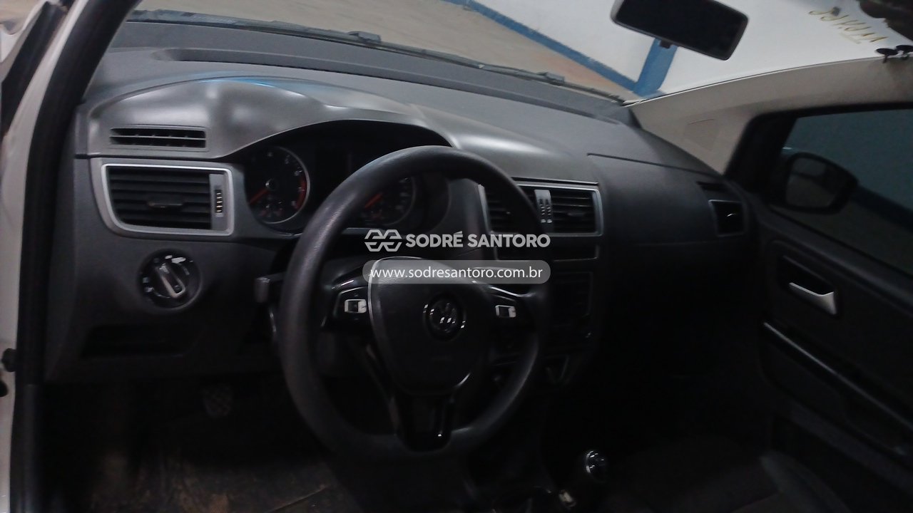 Volkswagen Fox CL Mcv - 2016/2017 — foto 6 de 12
