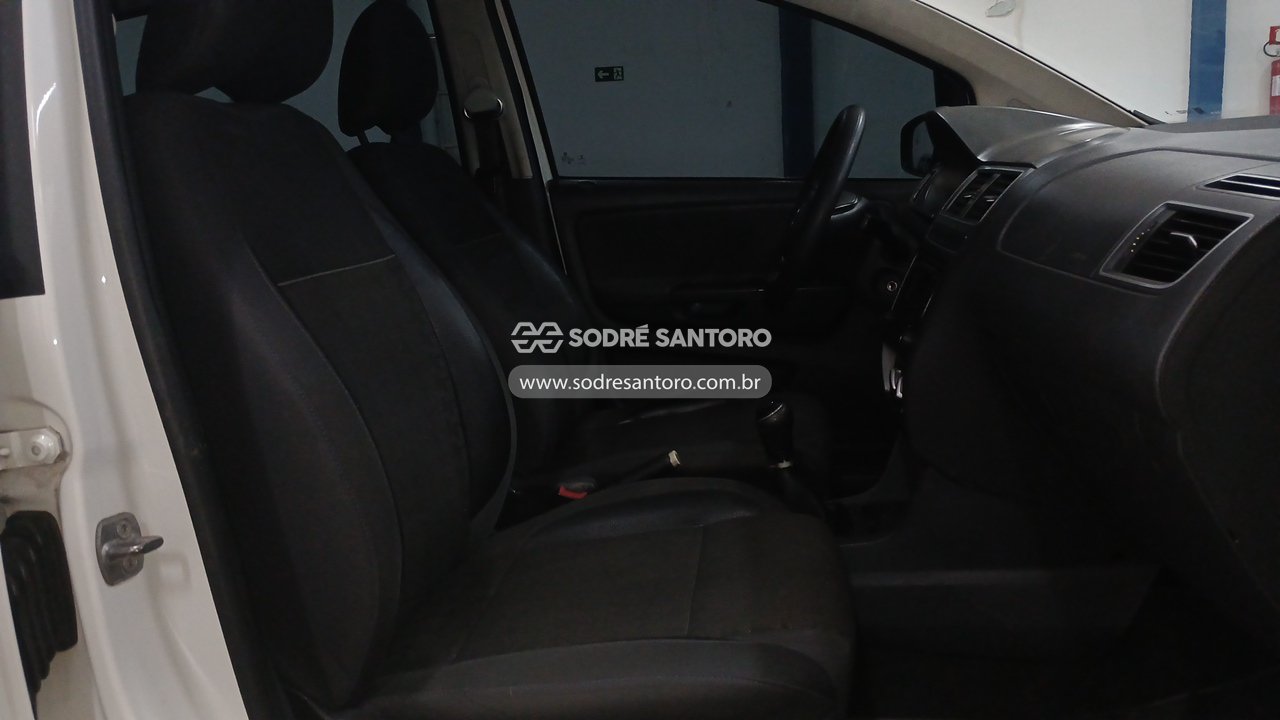 Volkswagen Fox CL Mcv - 2016/2017 — foto 9 de 12