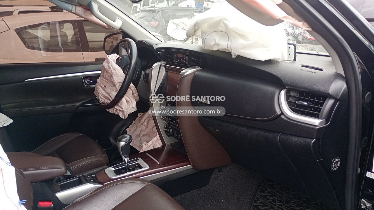 Toyota Hilux Swsrxa4fd - 2016/2016 — foto 11 de 12