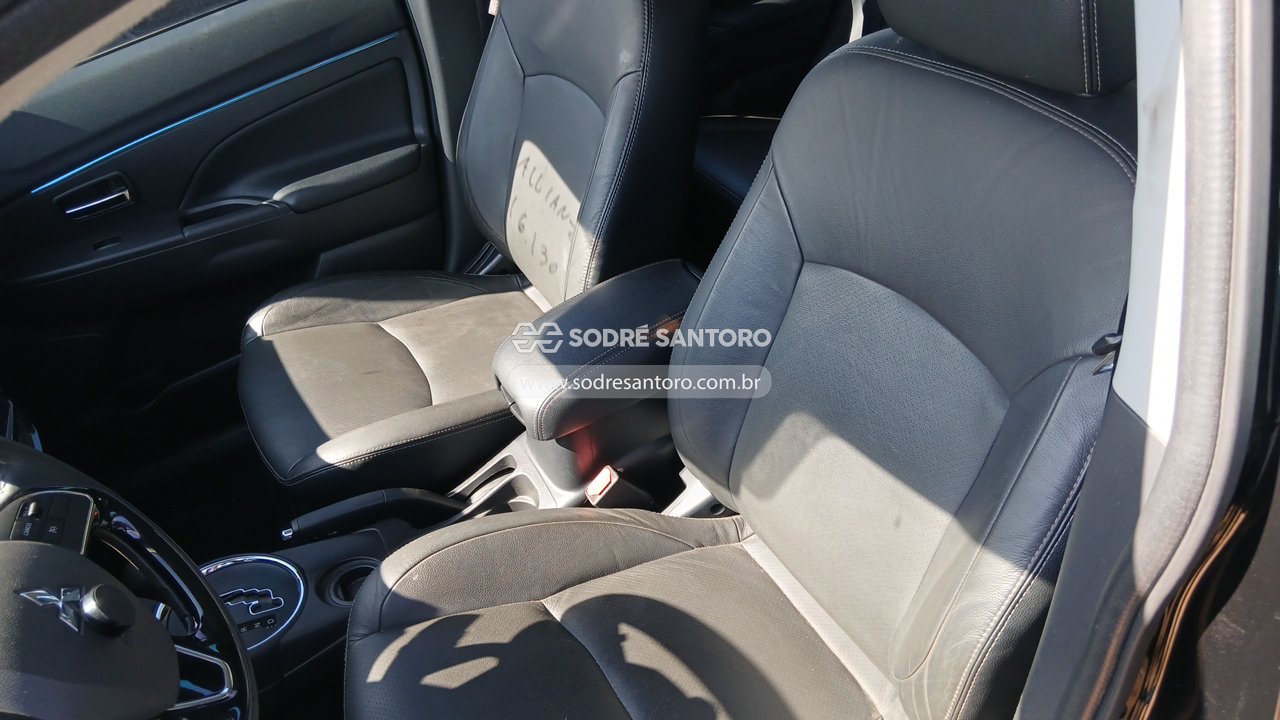 Mitsubishi Outlander Spt Hpe2wd - 2021/2022 — foto 9 de 12