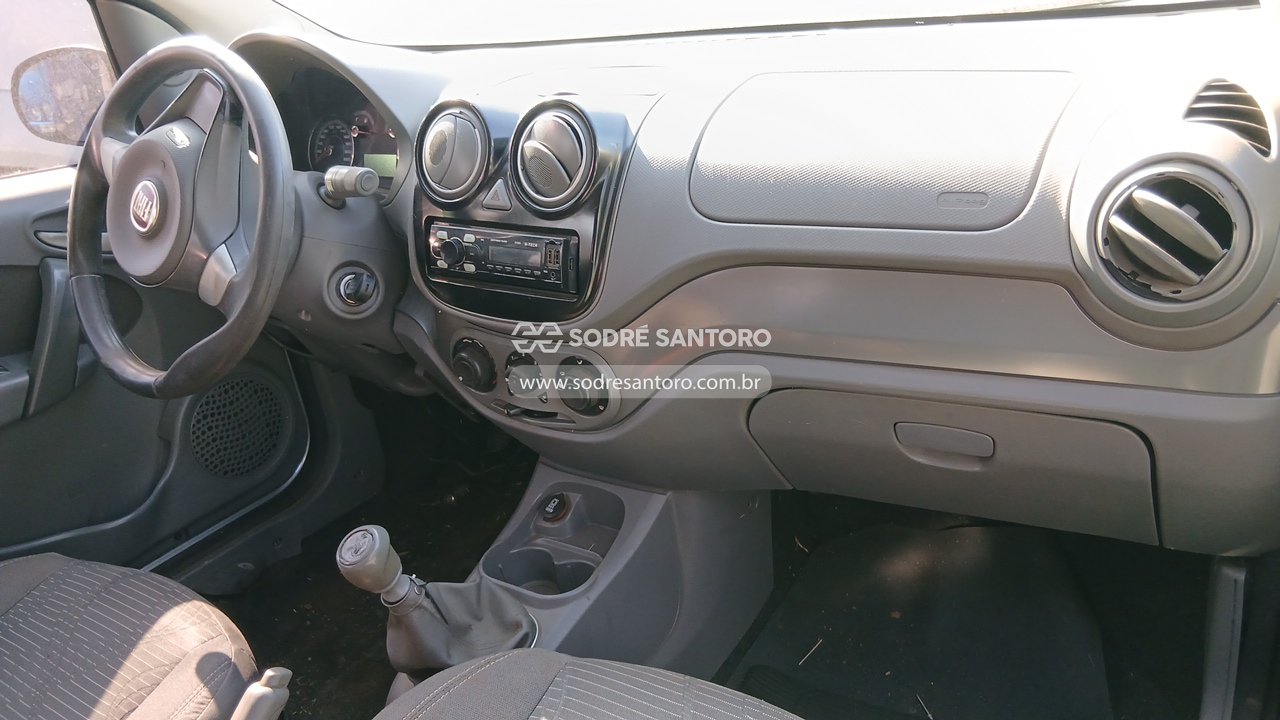 Fiat Palio Attractiv 1.4 - 2012/2013 — foto 7 de 12