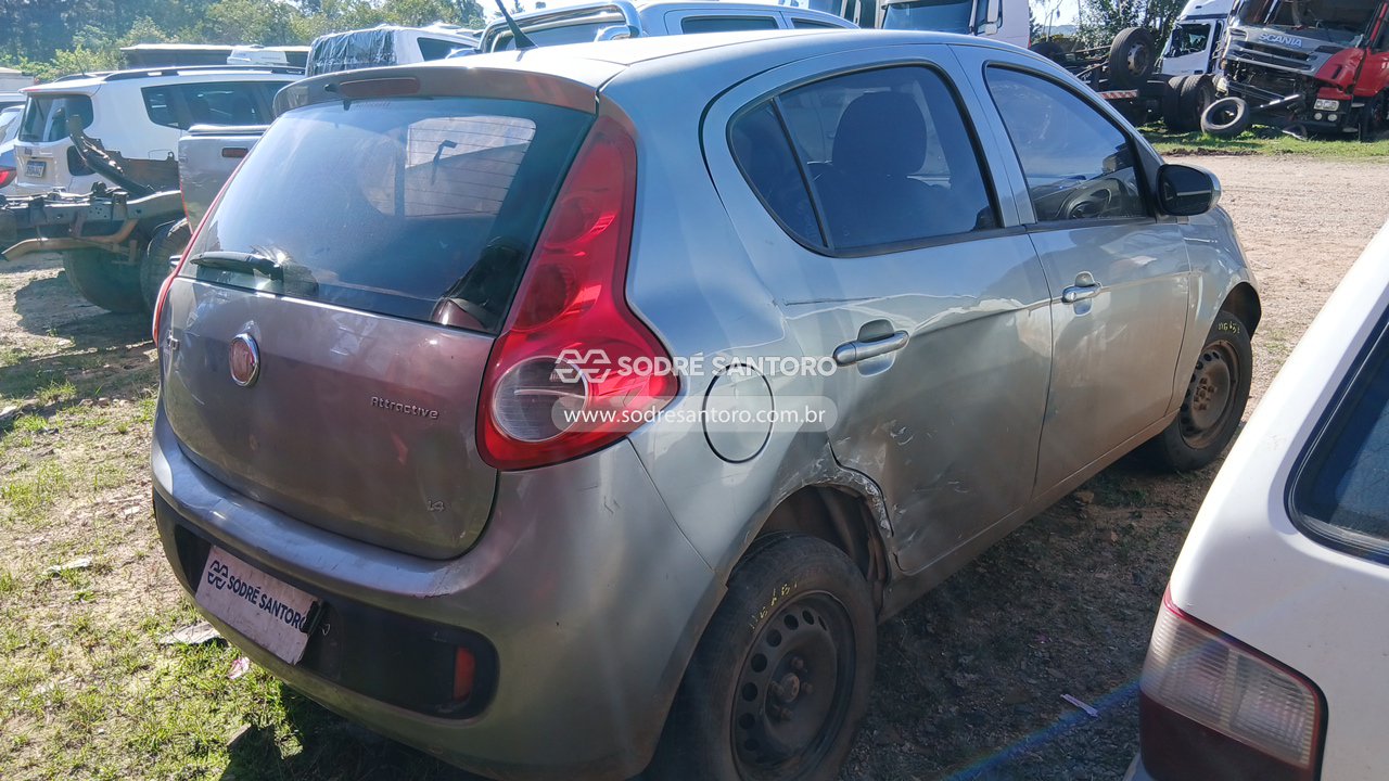Fiat Palio Attractiv 1.4 - 2012/2013 — foto 4 de 12
