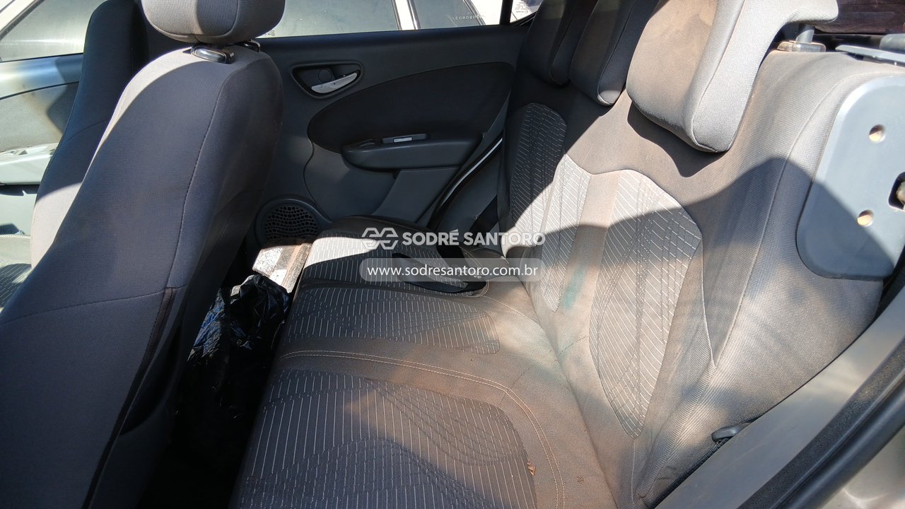 Fiat Palio Attractiv 1.4 - 2012/2013 — foto 10 de 12