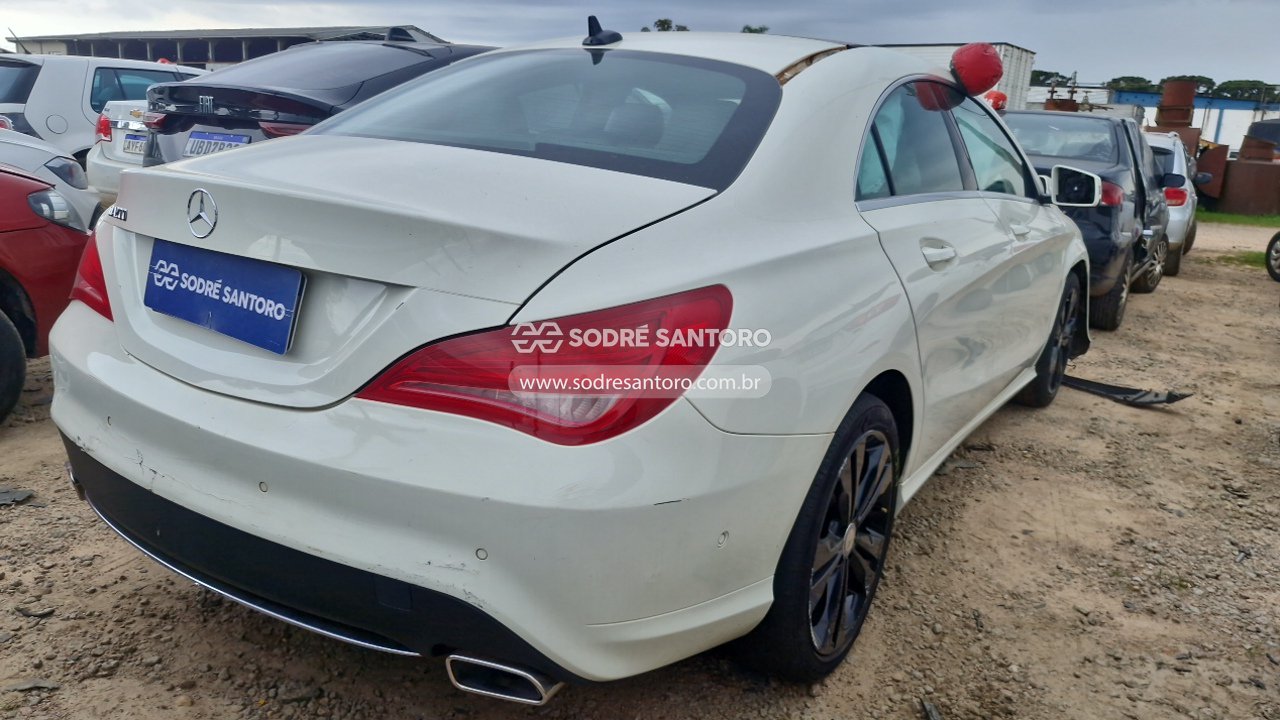 Mercedes-benz Cla200ff - 2015/2016 — foto 4 de 12