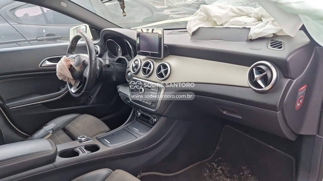 Mercedes-benz Cla200ff - 2015/2016 — foto 7 de 12