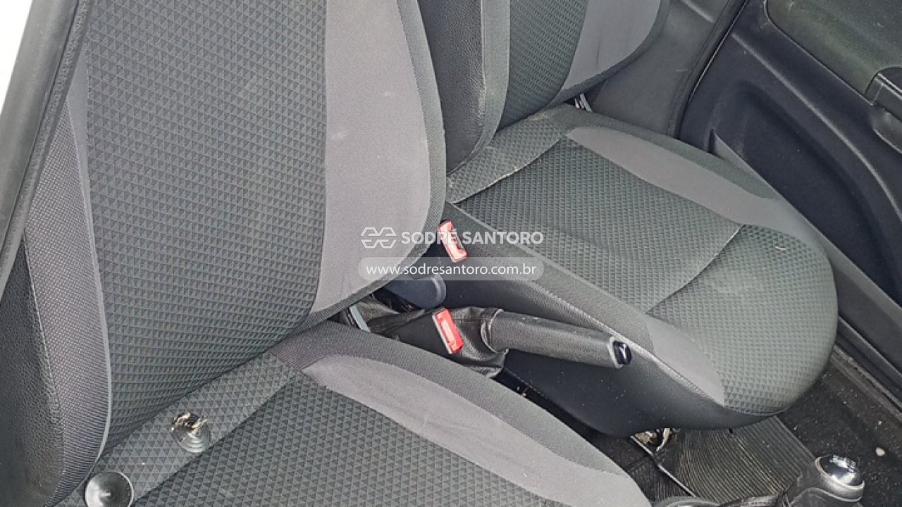Volkswagen Gol TL Mcv - 2017/2018 — foto 9 de 12