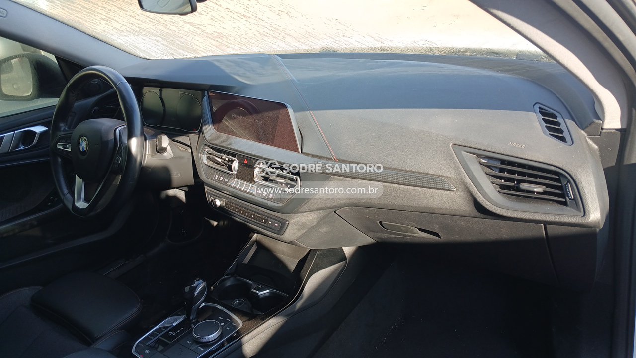 Bmw 218i - 2020/2021 — foto 8 de 12