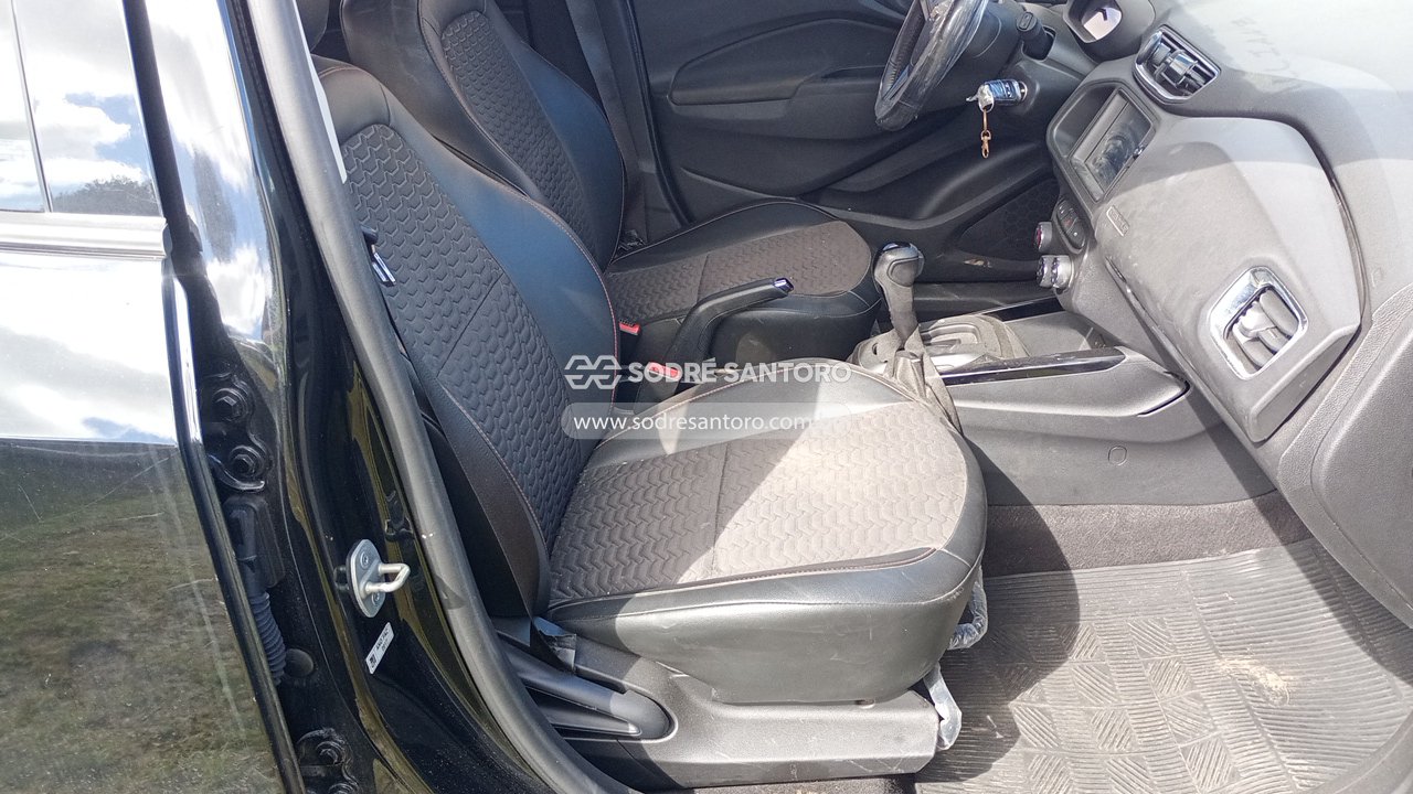 Chevrolet Onix 1.4at Ltz - 2017/2018 — foto 9 de 12