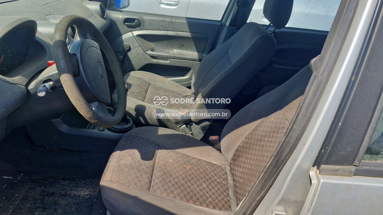 Ford Fiesta - 2006/2007 — foto 9 de 12