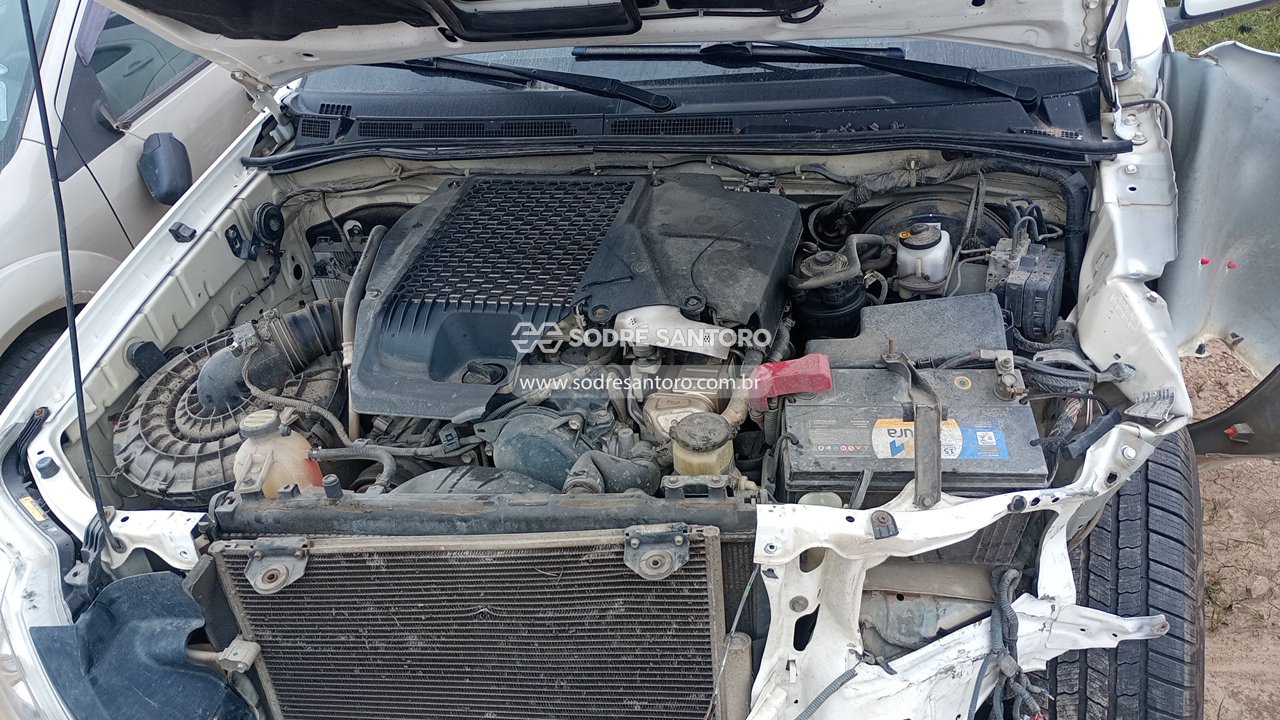 Toyota Hiluxsw4 Srv4x4 - 2013/2014 — foto 5 de 12