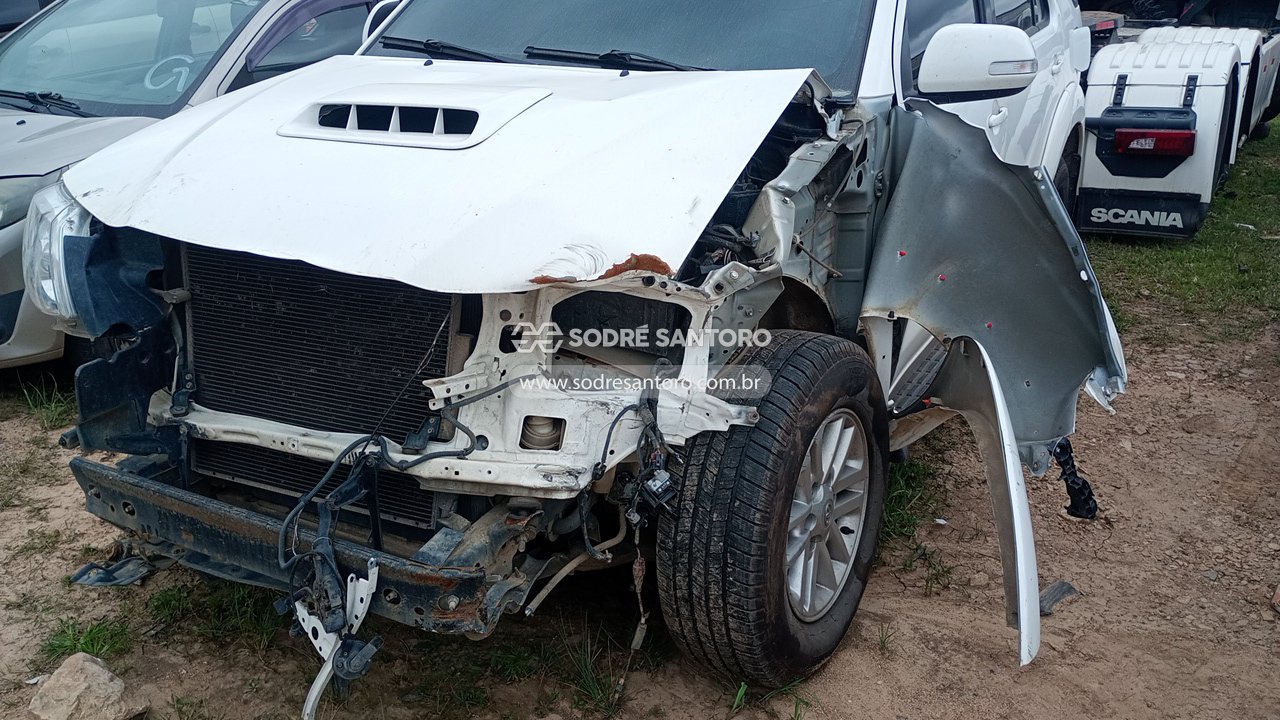 Toyota Hiluxsw4 Srv4x4 - 2013/2014 — foto 11 de 12