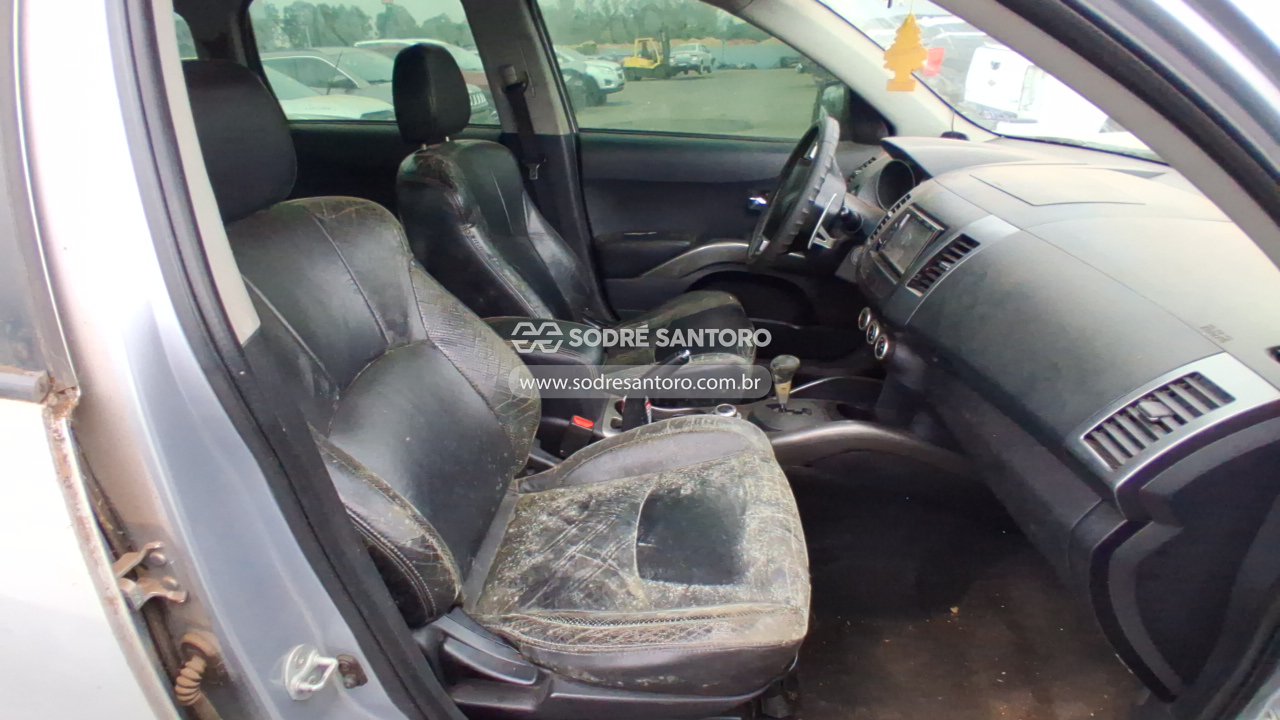 Mitsubishi Outlander 3.0 V6 - 2008/2008 — foto 8 de 12