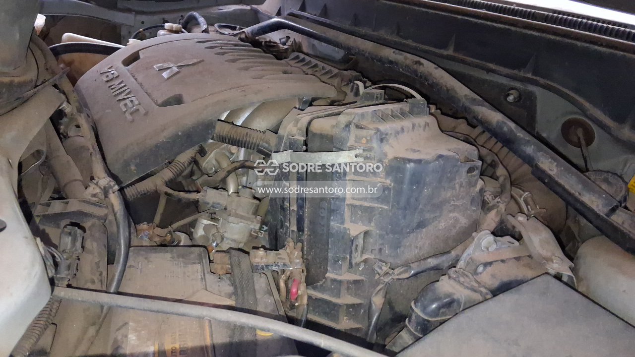 Mitsubishi Outlander 3.0 V6 - 2008/2008 — foto 5 de 12