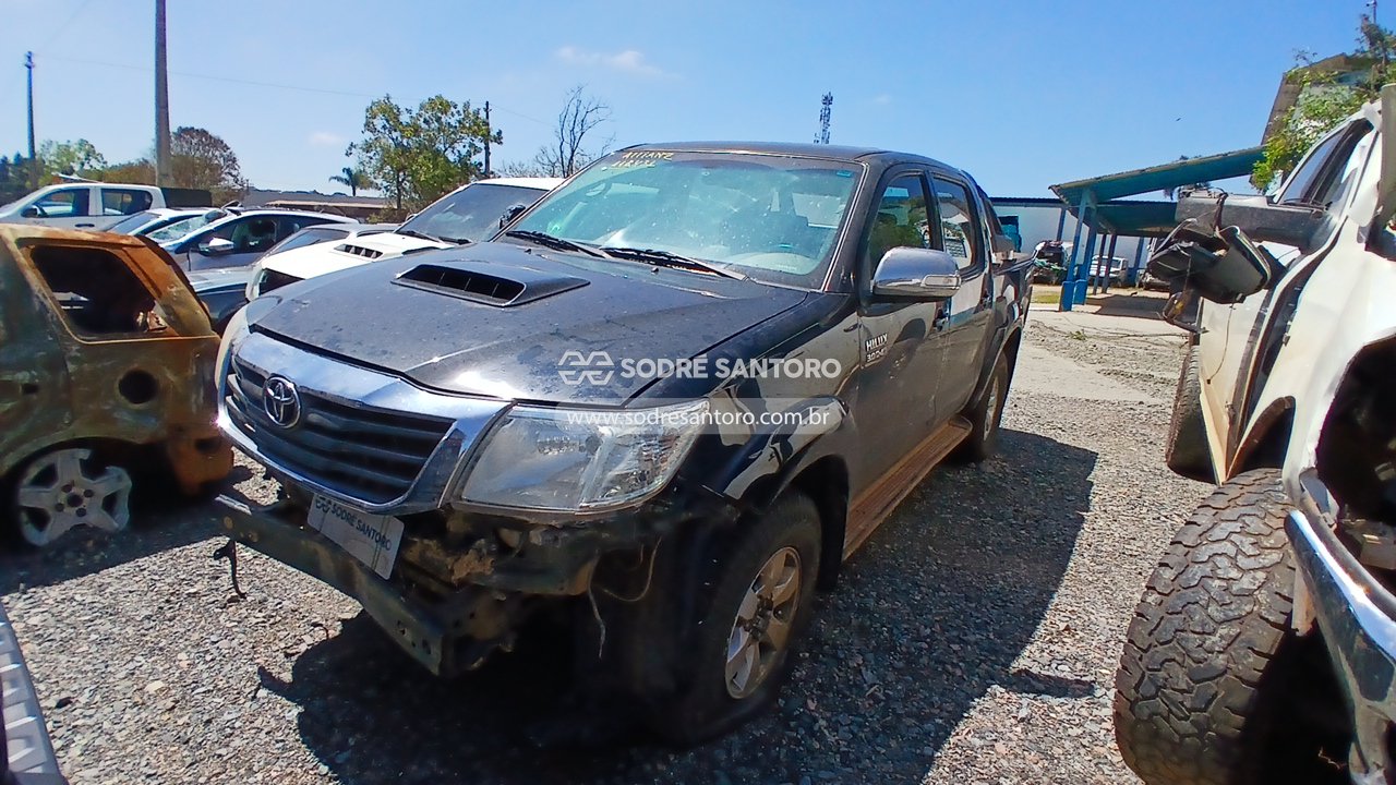 Toyota Hilux Cd4x4 Srv - 2014/2015 — foto 3 de 12