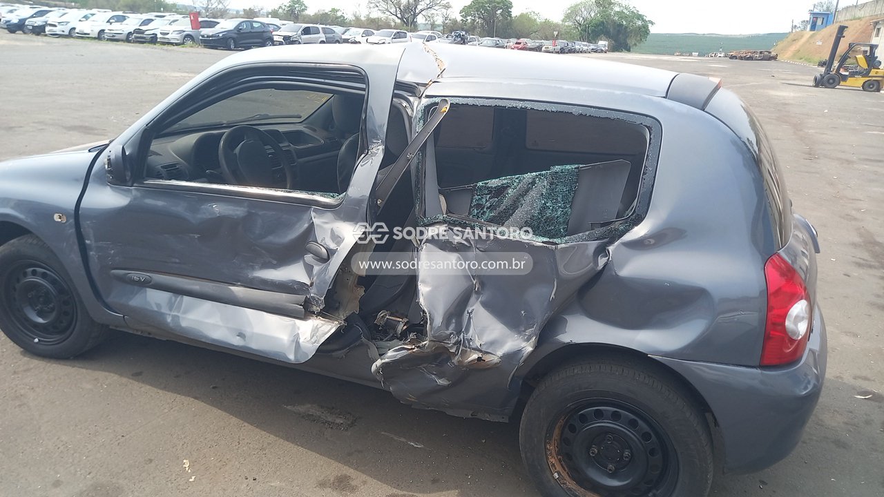 Renault Clio Cam 10h3p - 2011/2011 — foto 10 de 12