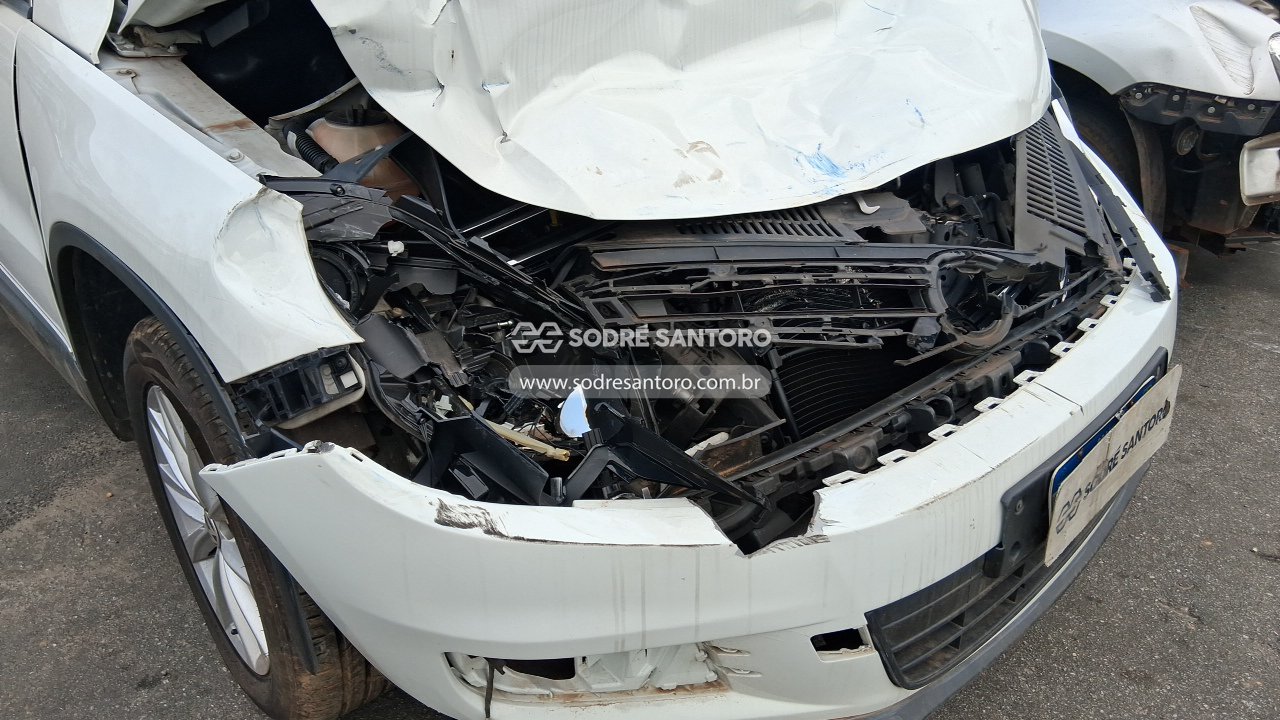 Volkswagen Tiguan 2.0 Tsi - 2014/2015 — foto 10 de 12