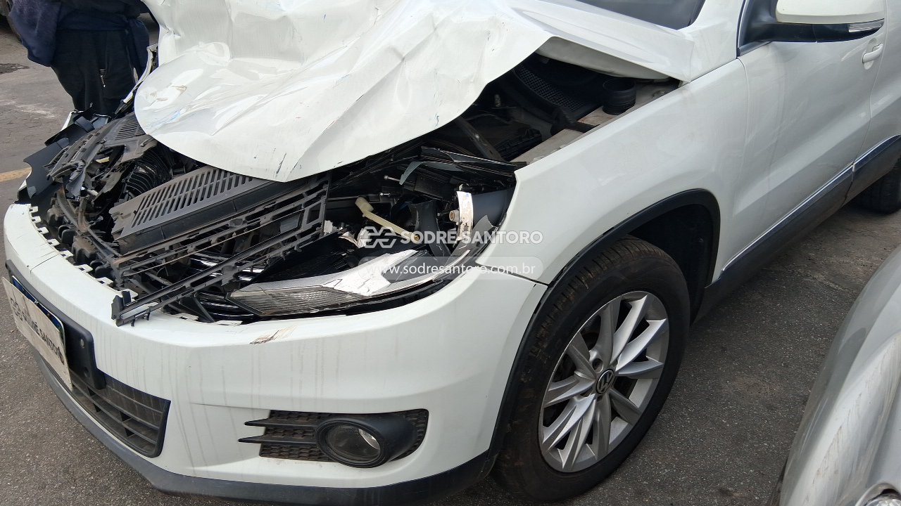 Volkswagen Tiguan 2.0 Tsi - 2014/2015 — foto 12 de 12