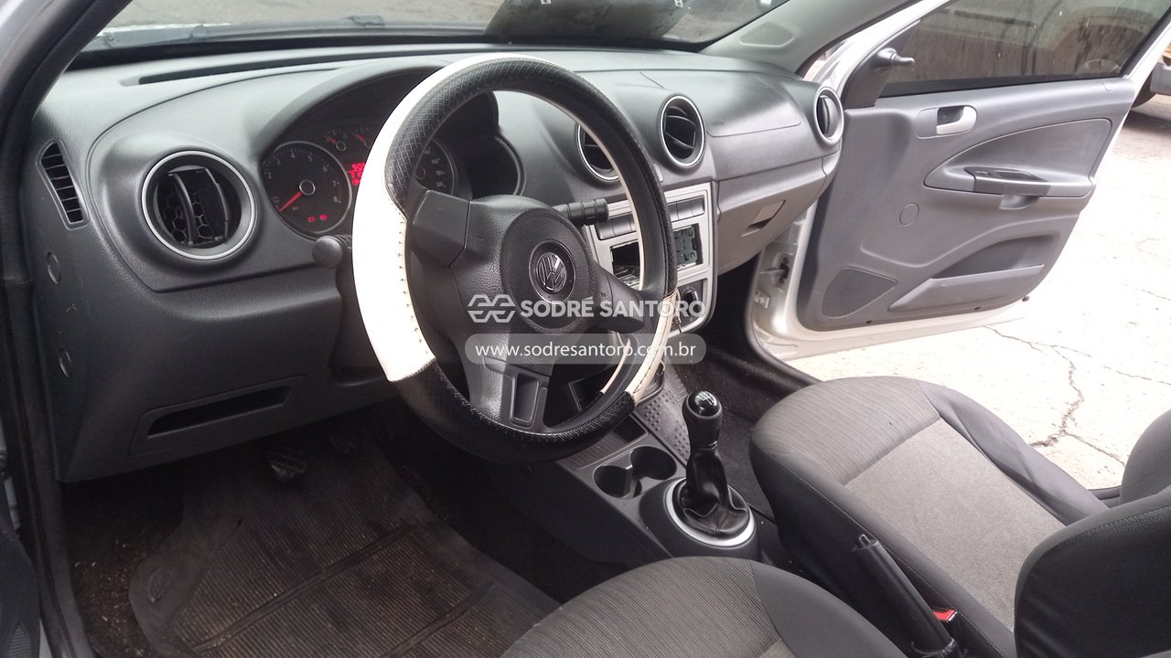 Volkswagen Gol 1.0 City - 2014/2014 — foto 6 de 12