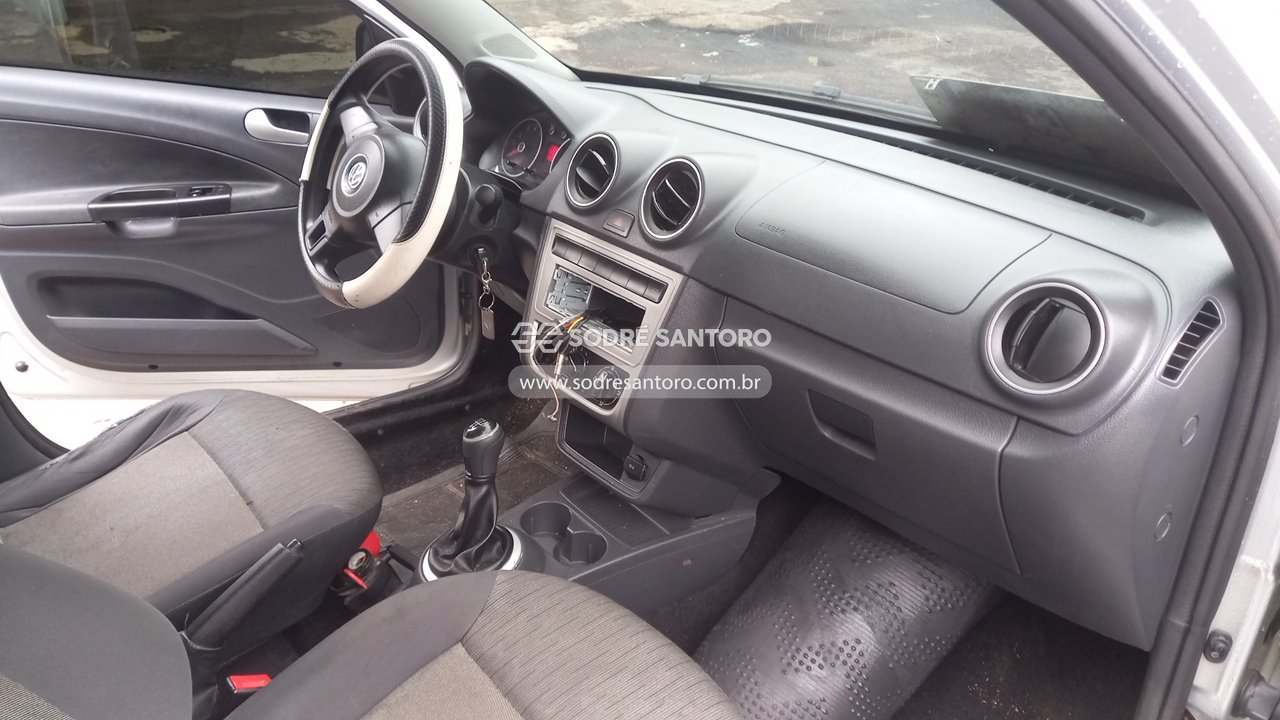 Volkswagen Gol 1.0 City - 2014/2014 — foto 8 de 12