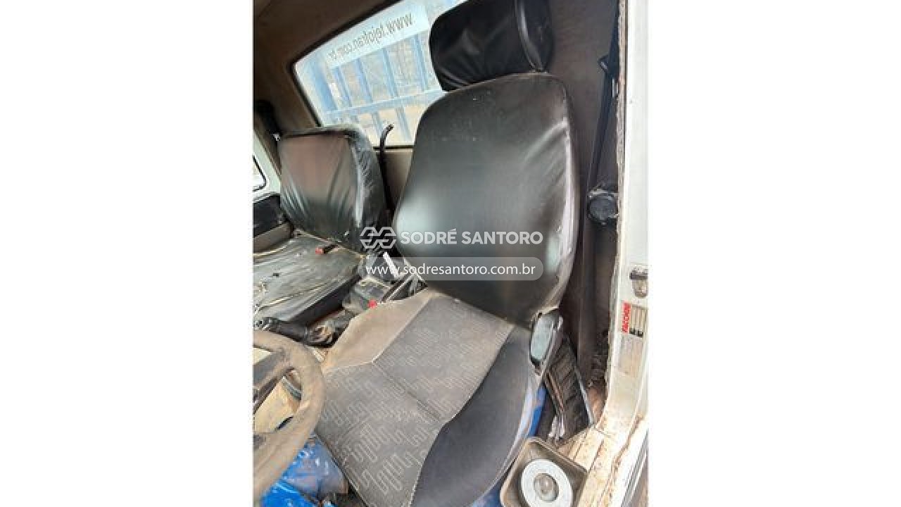 Volkswagen 8.160 Drc 4x2 - 2014/2015 — foto 8 de 10