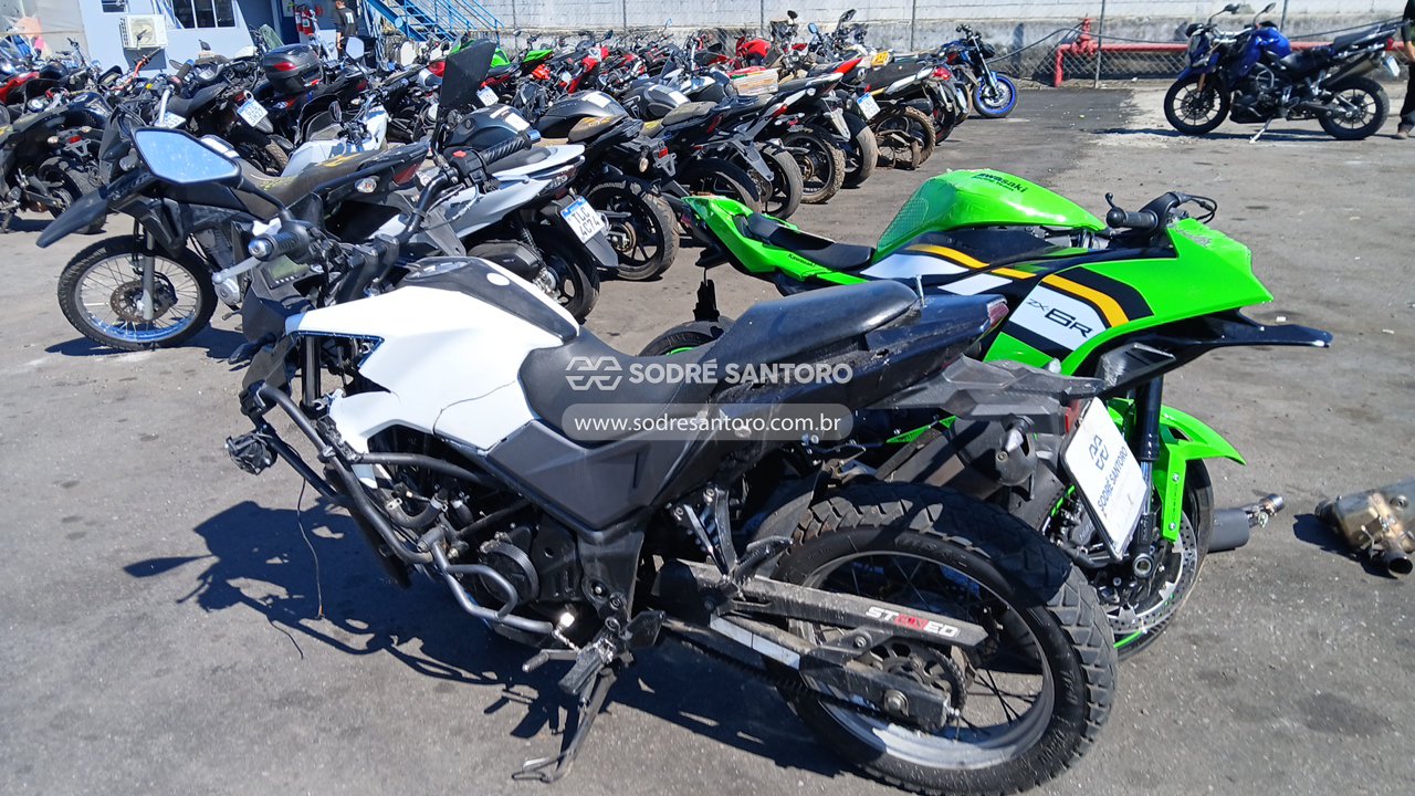 Foto 2: DAFRA - NH 190 2021/2022