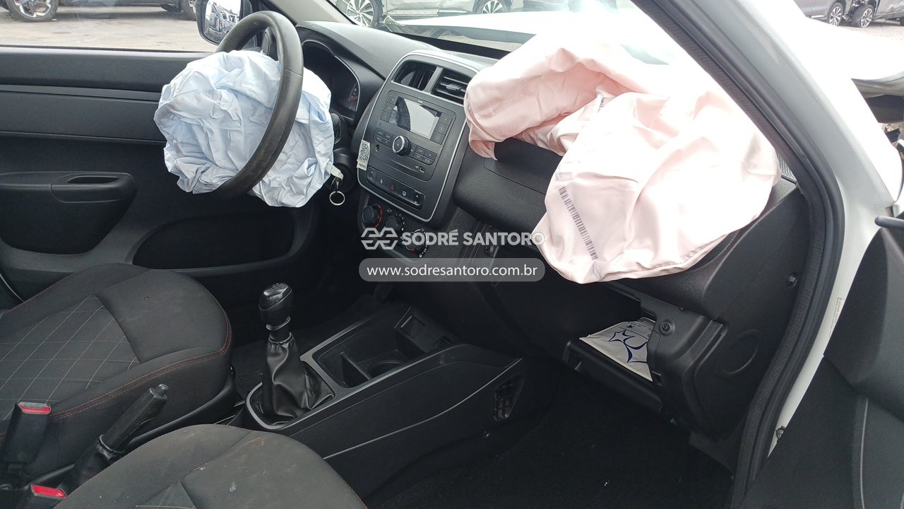 Foto 7 de 13: RENAULT - KWID ZEN 10MT 2021/2022